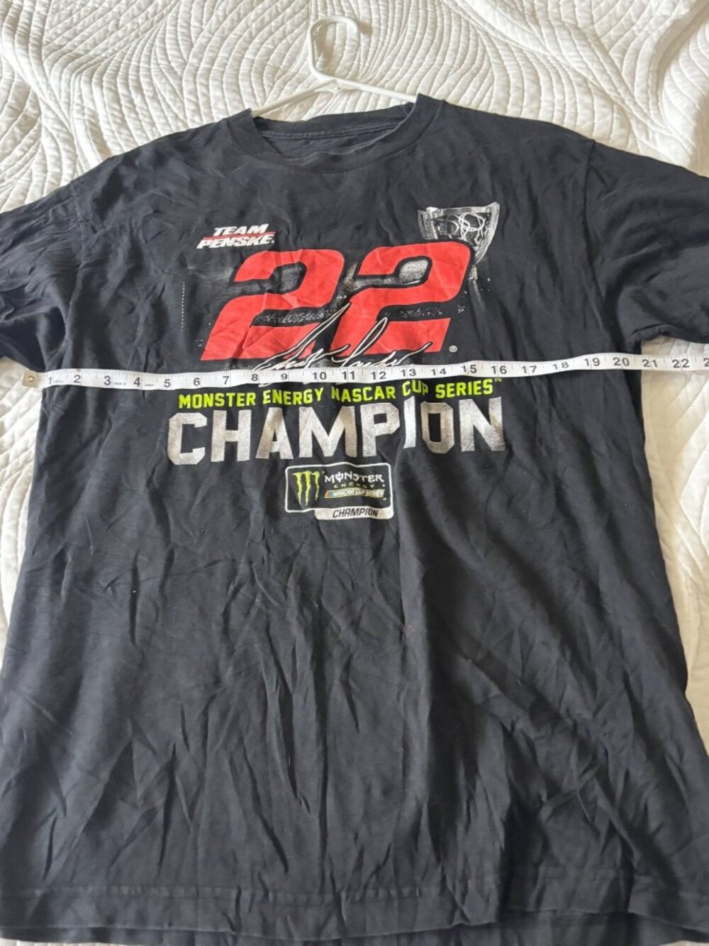 Vintage 2018 Joey Logano #22 NASCAR Champion T-Shirt L Team Penske Monster Energ - Picture 4 of 5
